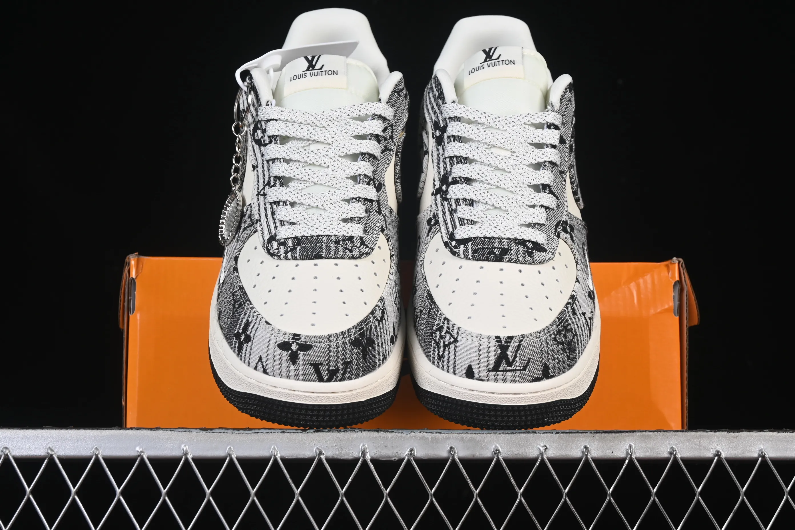 All categories Nk Air Force 1 Air Force series Nk Air Force 1 Low Air Force low-top Nike Air Force 1'07 Low LV joint gray floral cloth Air Force 1 low-top casual sneakers DF0188-077